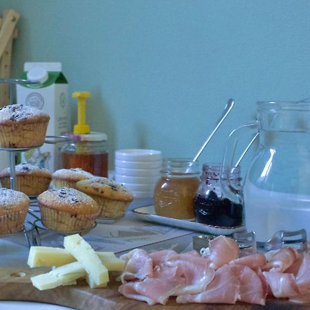 B&B Il Riccio Tirano Eksteriør billede
